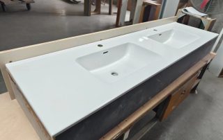 ceramic wash basin